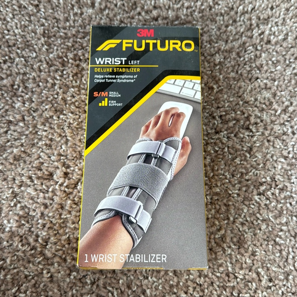 Futuro Left Wrist Deluxe Stabilizer with Firm Support